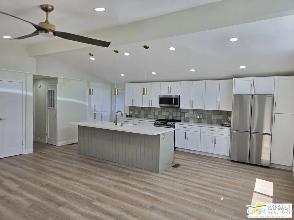 Thousand Palms, California 92276, United States, 2 Bedrooms Bedrooms, ,2 BathroomsBathrooms,Residential,Pending,131460