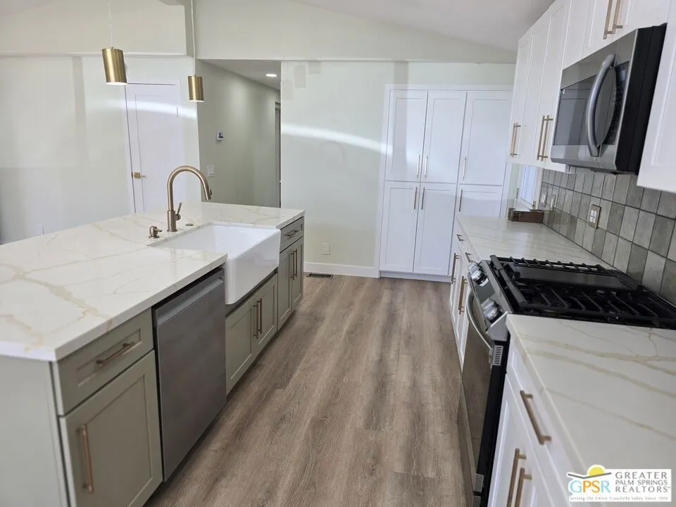 Thousand Palms, California 92276, United States, 2 Bedrooms Bedrooms, ,2 BathroomsBathrooms,Residential,Pending,131460