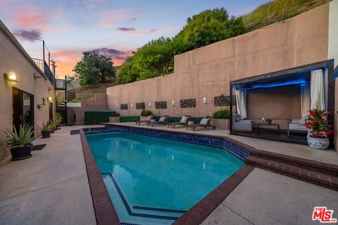 A home in Studio City