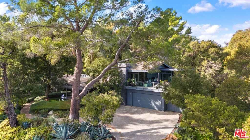 Los Angeles, California 90049, United States, 3 Bedrooms Bedrooms, ,3 BathroomsBathrooms,Residential,Active,78675 Los Angeles, California 90049, United States, 3 Bedrooms Bedrooms, ,3 BathroomsBathrooms,Residential,Active,78675