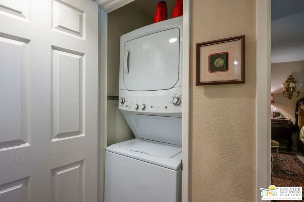 Palm Springs, California 92262, United States, 2 Bedrooms Bedrooms, ,1 BathroomBathrooms,Residential,Active,76790