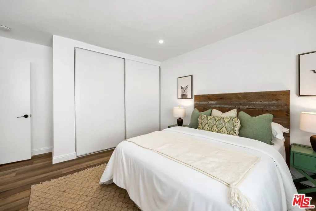 Santa Monica, California 90404, United States, 3 Bedrooms Bedrooms, ,2 BathroomsBathrooms,Residential,Active,132631