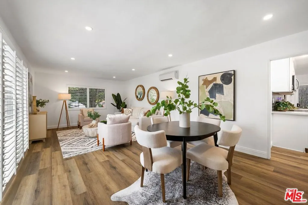 Santa Monica, California 90404, United States, 3 Bedrooms Bedrooms, ,2 BathroomsBathrooms,Residential,Active,132631 Santa Monica, California 90404, United States, 3 Bedrooms Bedrooms, ,2 BathroomsBathrooms,Residential,Active,132631