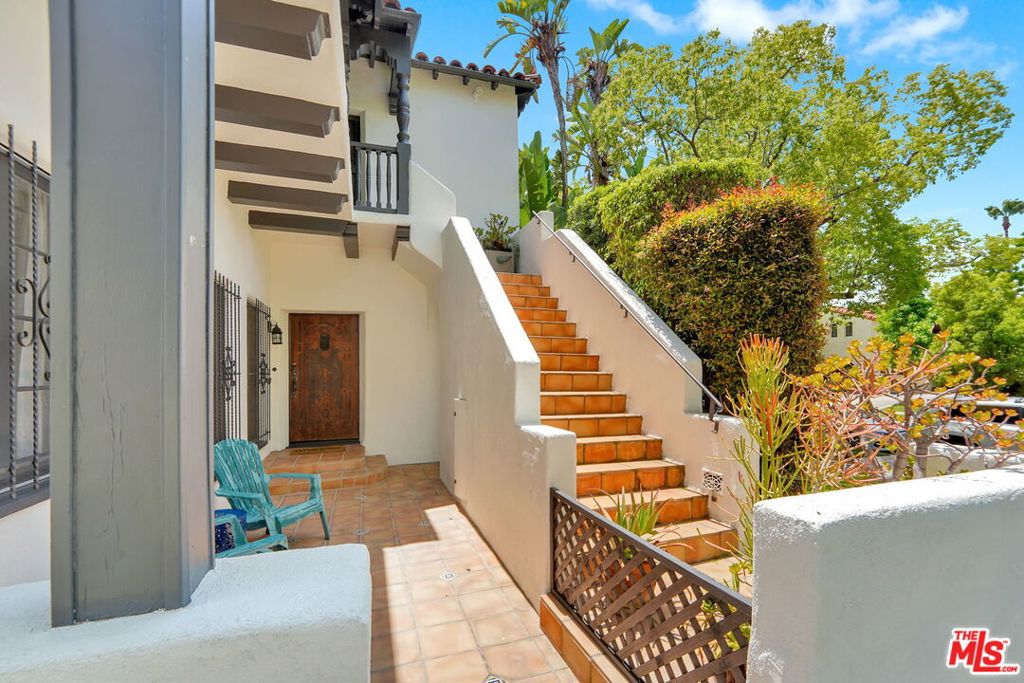 Properties 3 1118 HI POINT Street