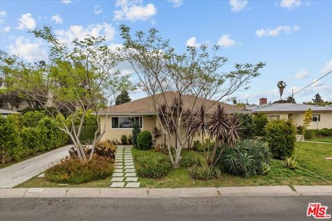 Single Family Residence in Los Angeles CA 11232 Greenlawn Avenue.jpg