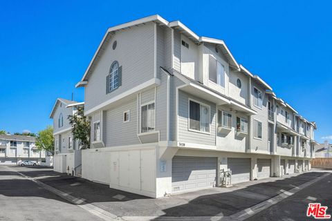 A home in Reseda