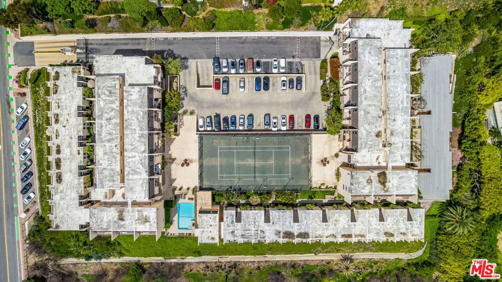 Malibu, California 90265, United States, 2 Bedrooms Bedrooms, ,2 BathroomsBathrooms,Residential,Active,117933