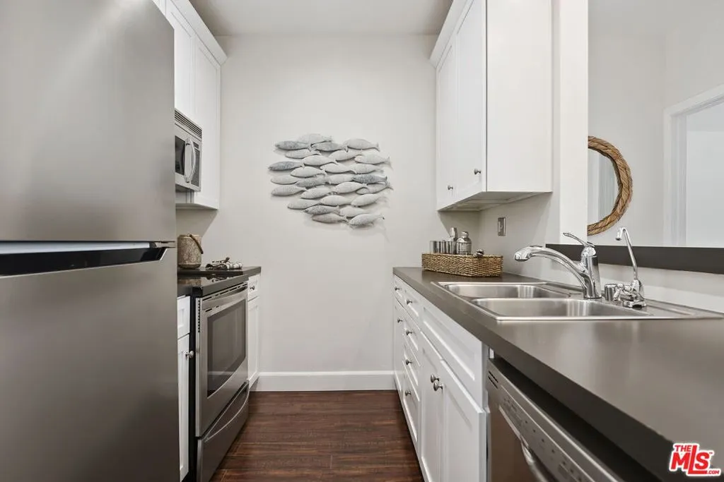 Malibu, California 90265, United States, 2 Bedrooms Bedrooms, ,2 BathroomsBathrooms,Residential,Active,117933