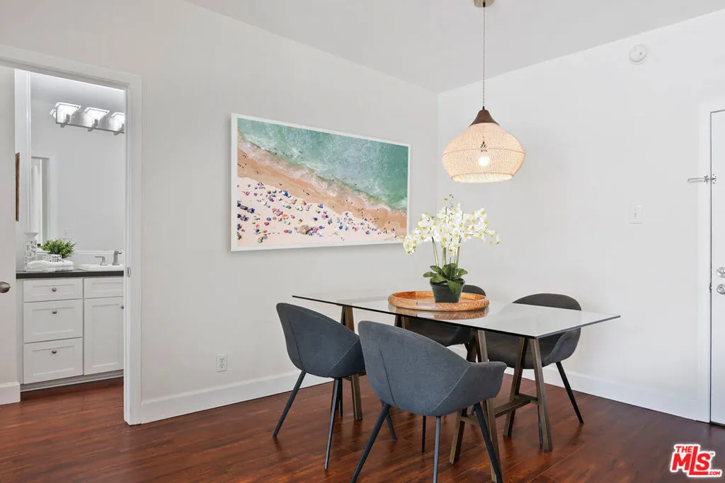 Malibu, California 90265, United States, 2 Bedrooms Bedrooms, ,2 BathroomsBathrooms,Residential,Active,117933