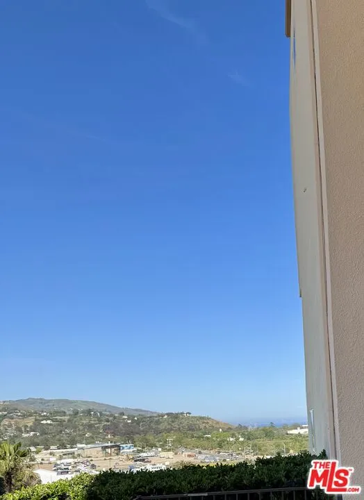 Malibu, California 90265, United States, 2 Bedrooms Bedrooms, ,2 BathroomsBathrooms,Residential,Active,117933