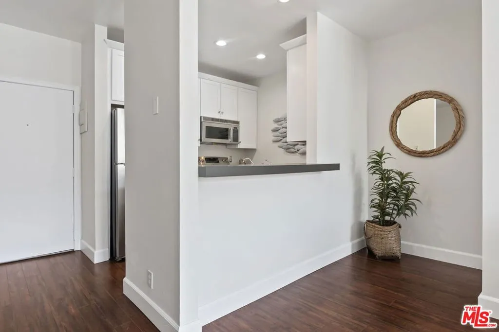 Malibu, California 90265, United States, 2 Bedrooms Bedrooms, ,2 BathroomsBathrooms,Residential,Active,117933