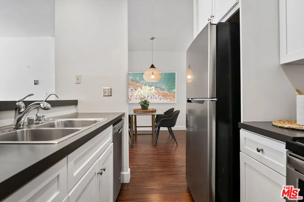 Malibu, California 90265, United States, 2 Bedrooms Bedrooms, ,2 BathroomsBathrooms,Residential,Active,117933