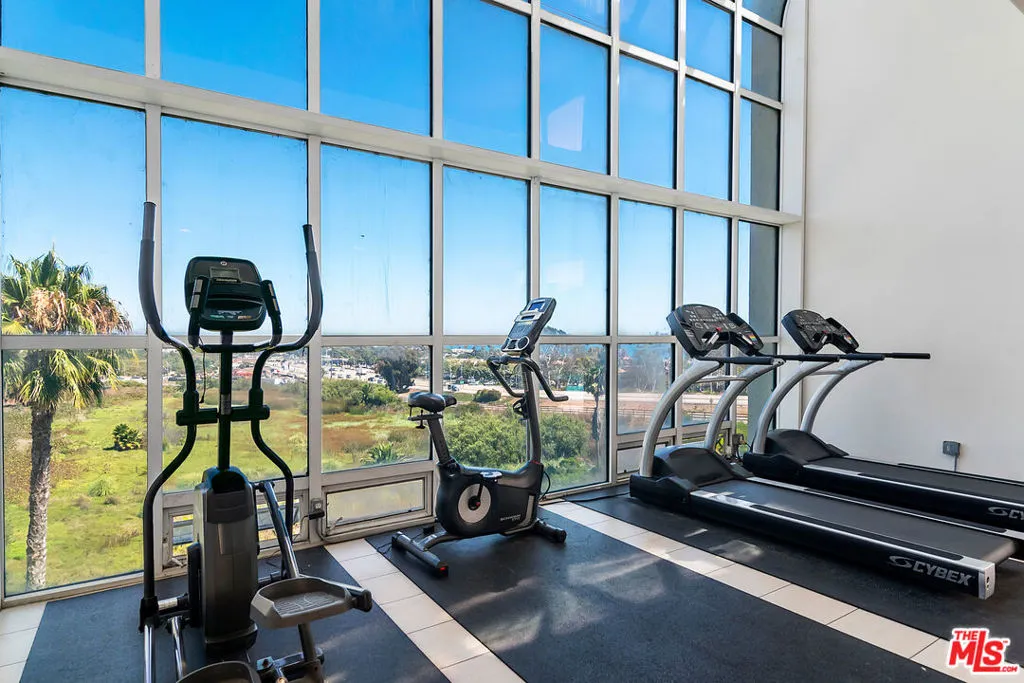 Malibu, California 90265, United States, 2 Bedrooms Bedrooms, ,2 BathroomsBathrooms,Residential,Active,117933