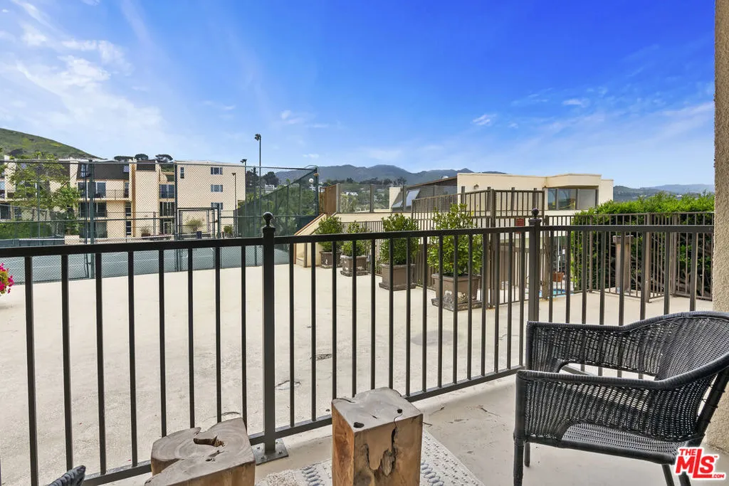 Malibu, California 90265, United States, 2 Bedrooms Bedrooms, ,2 BathroomsBathrooms,Residential,Active,117933