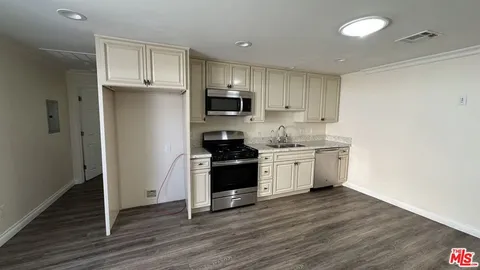 MLS: 25509145
