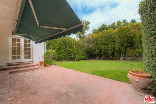 Sherman Oaks, California 91423, United States, 3 Bedrooms Bedrooms, ,3 BathroomsBathrooms,Residential,Active,94632