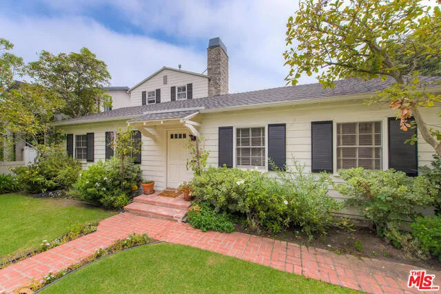 Sherman Oaks, California 91423, United States, 3 Bedrooms Bedrooms, ,3 BathroomsBathrooms,Residential,Active,94632