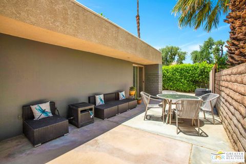 Condominium in Palm Springs CA 1310 Sunflower Circle 24.jpg