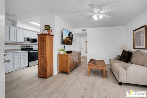 Condominium in Palm Springs CA 1310 Sunflower Circle 3.jpg