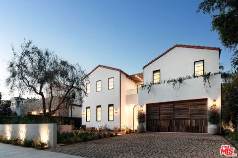 A home in Toluca Lake