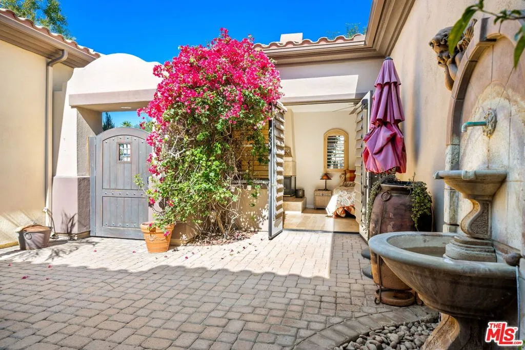 La Quinta, California 92253, United States, 3 Bedrooms Bedrooms, ,4 BathroomsBathrooms,Residential,Active,78569