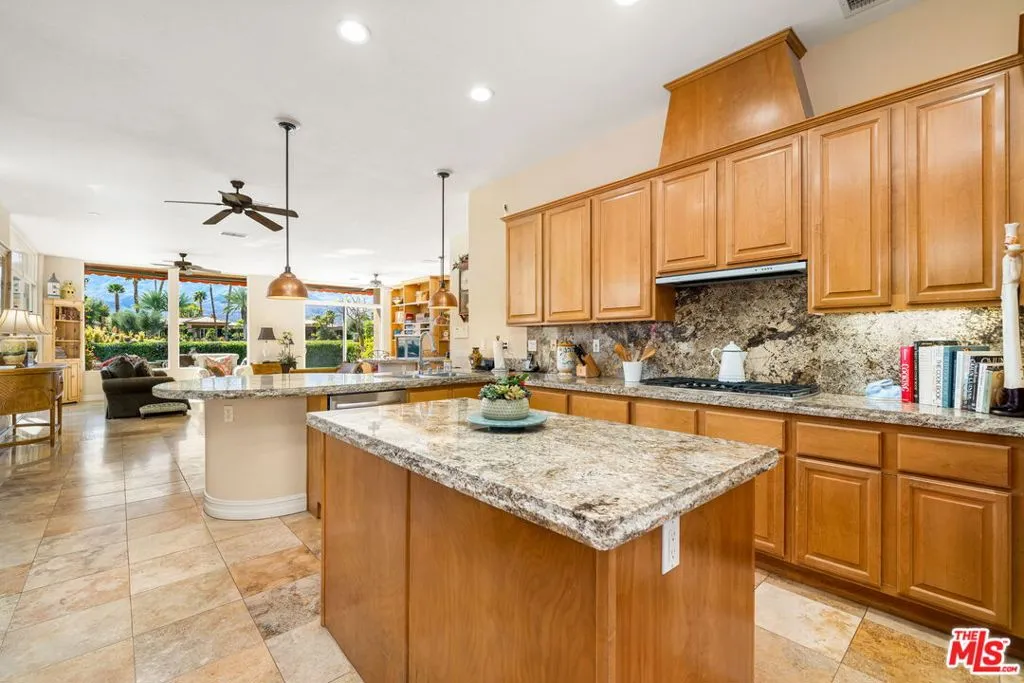 La Quinta, California 92253, United States, 3 Bedrooms Bedrooms, ,4 BathroomsBathrooms,Residential,Active,78569