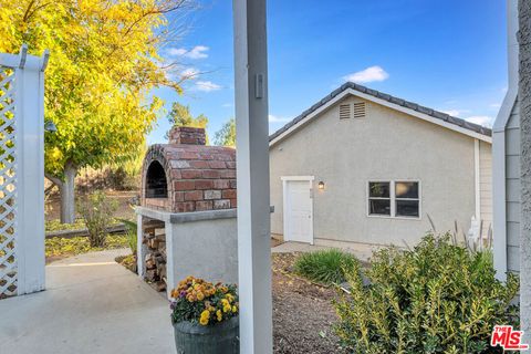 A home in Agua Dulce