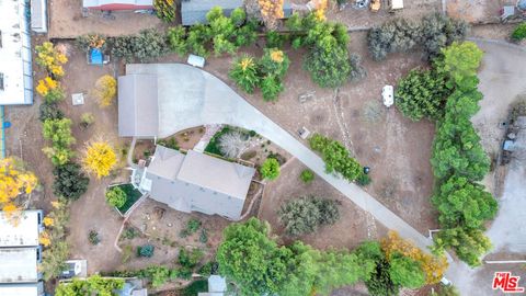 A home in Agua Dulce