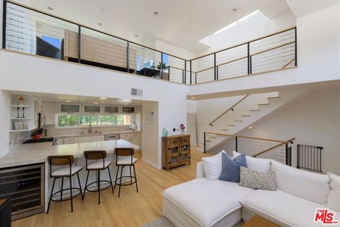 2432 7th Street 4 Santa Monica CA 90405