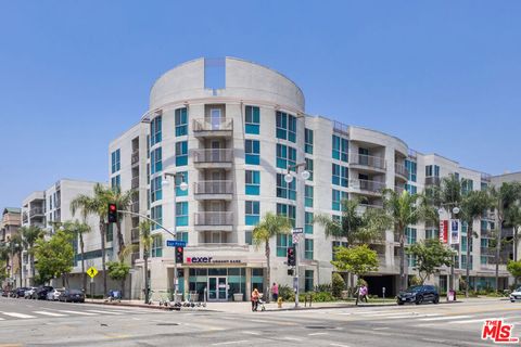 Condominium in Los Angeles CA 267 San Pedro Street.jpg