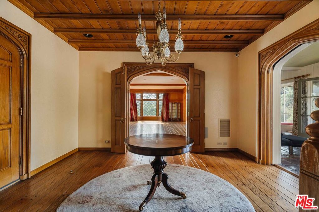Properties 3 1017 Ridgedale Drive