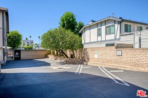 A home in Reseda