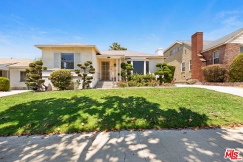 A home in Inglewood