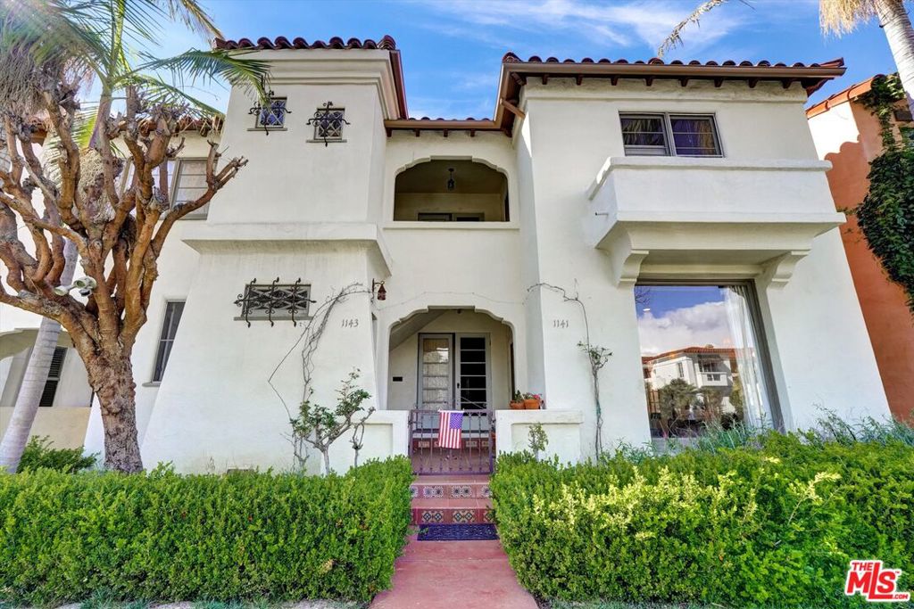 Properties 1 1141 S Hayworth Avenue