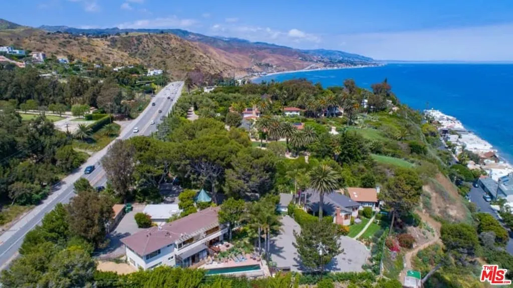 Malibu, California 90265, United States, 11 Bedrooms Bedrooms, ,10 BathroomsBathrooms,Residential,Active,14530