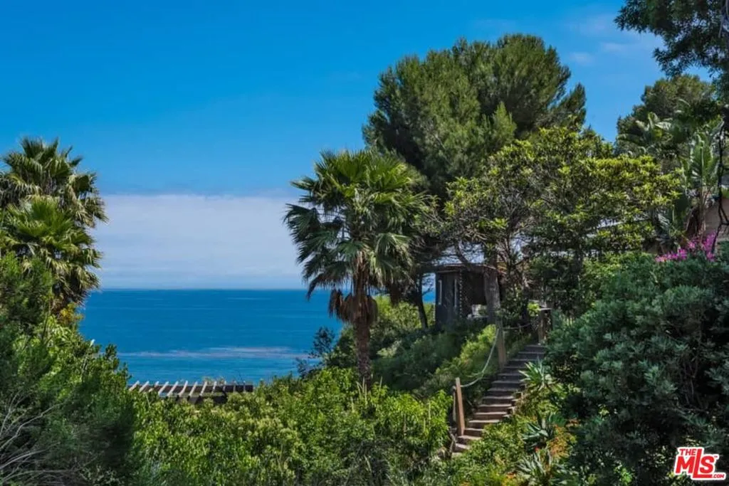 Malibu, California 90265, United States, 11 Bedrooms Bedrooms, ,10 BathroomsBathrooms,Residential,Active,14530