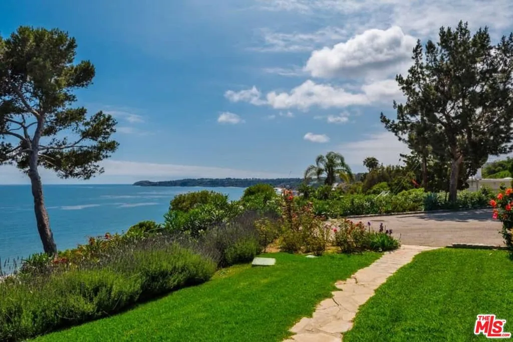 Malibu, California 90265, United States, 11 Bedrooms Bedrooms, ,10 BathroomsBathrooms,Residential,Active,14530