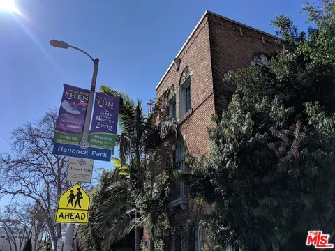 MLS: 25536941
