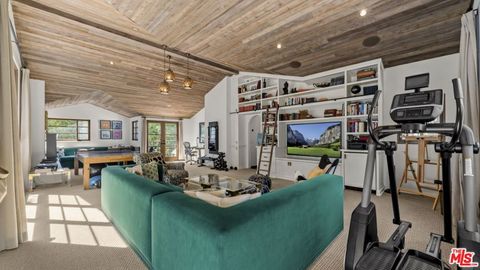 A home in Studio City