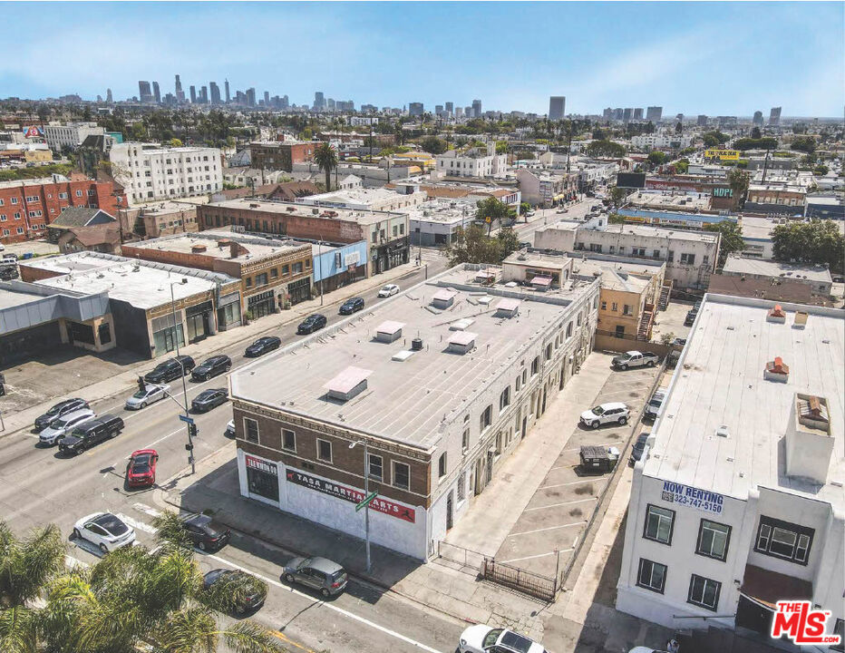 Properties 4 1167 N Western Avenue