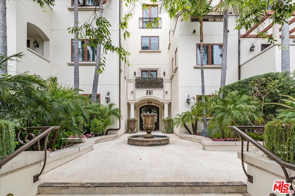 Properties 2 261 S Reeves Drive 304