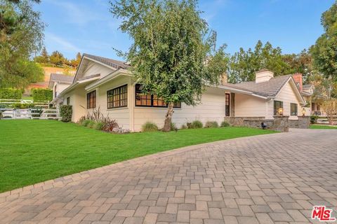 A home in Hidden Hills