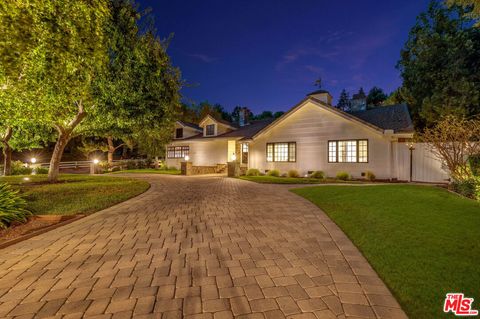 A home in Hidden Hills