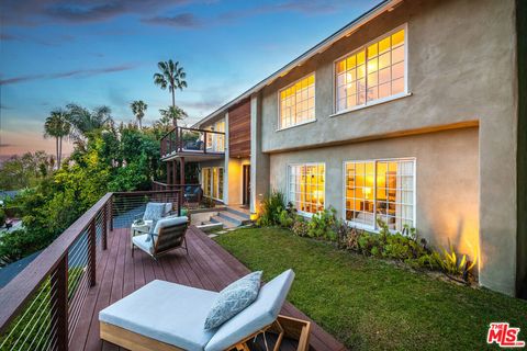 6609 Whitley Terrace Los Angeles CA 90068