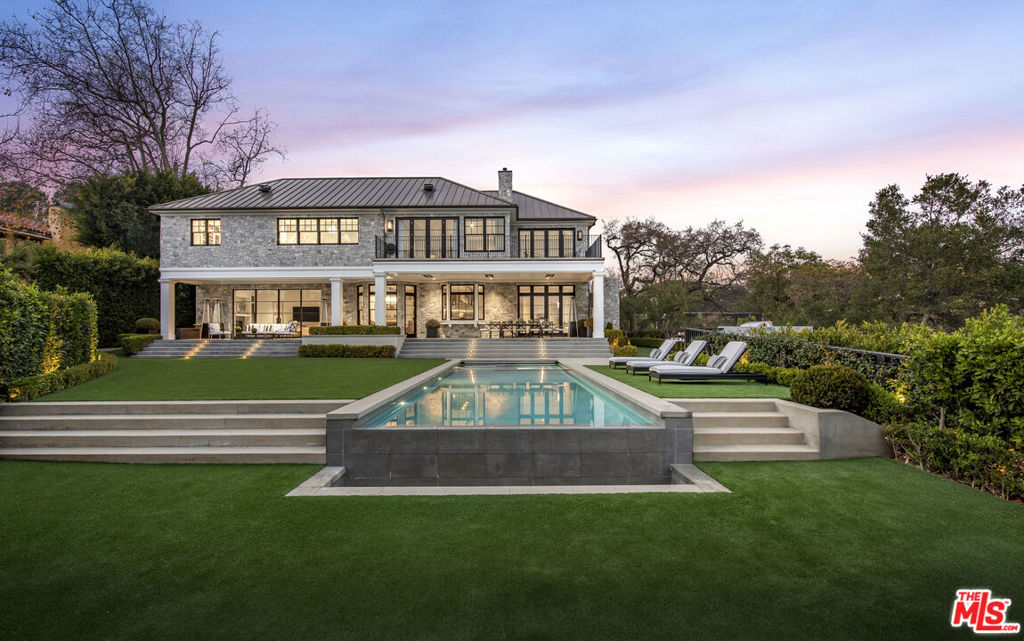 22 Oakmont Drive