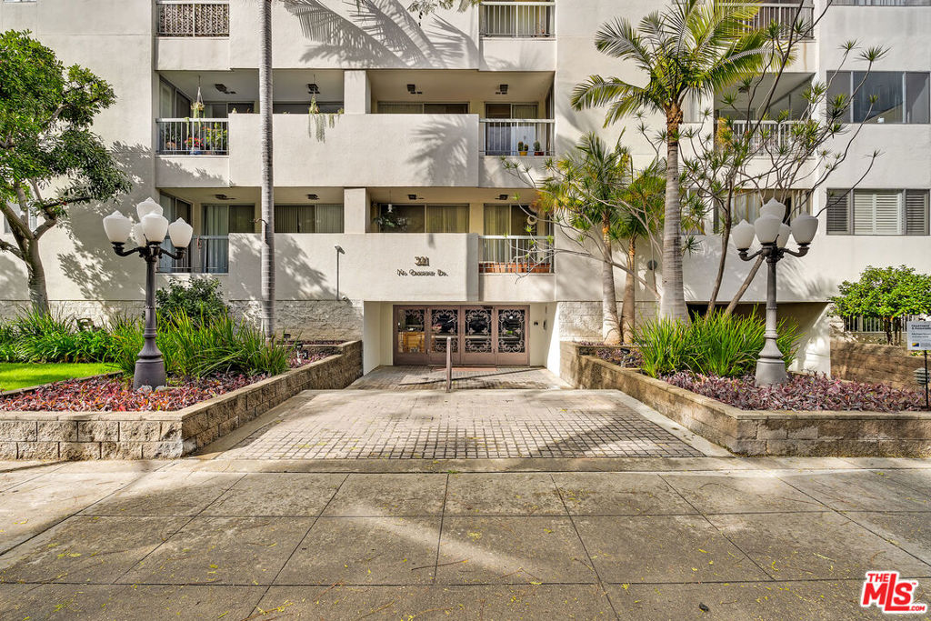 Properties 1 321 N Oakhurst Drive 203