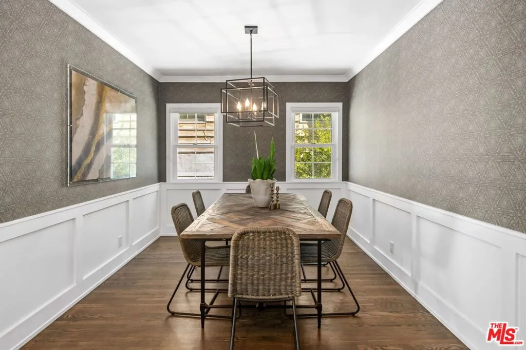 Sherman Oaks, California 91423, United States, 3 Bedrooms Bedrooms, ,3 BathroomsBathrooms,Residential,Pending,78485