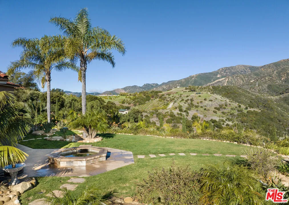 Santa Barbara, California 93110, United States, 4 Bedrooms Bedrooms, ,5 BathroomsBathrooms,Residential,Pending,60874