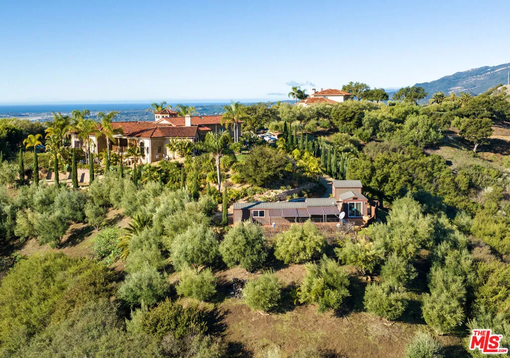 Santa Barbara, California 93110, United States, 4 Bedrooms Bedrooms, ,5 BathroomsBathrooms,Residential,Pending,60874