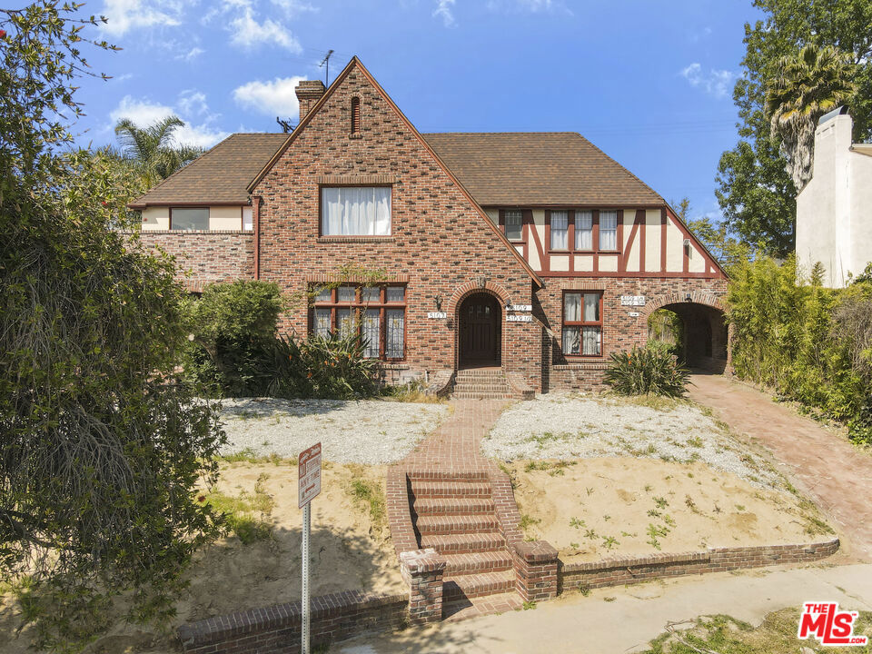 5107 Crenshaw Boulevard